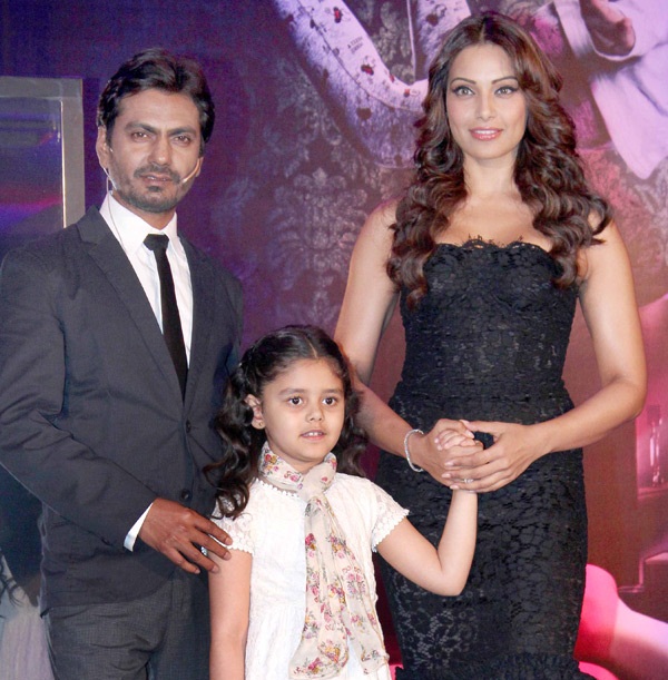 Bipasha Basu sacrifices her heels for Nawazuddin Siddiqui in Aatma!